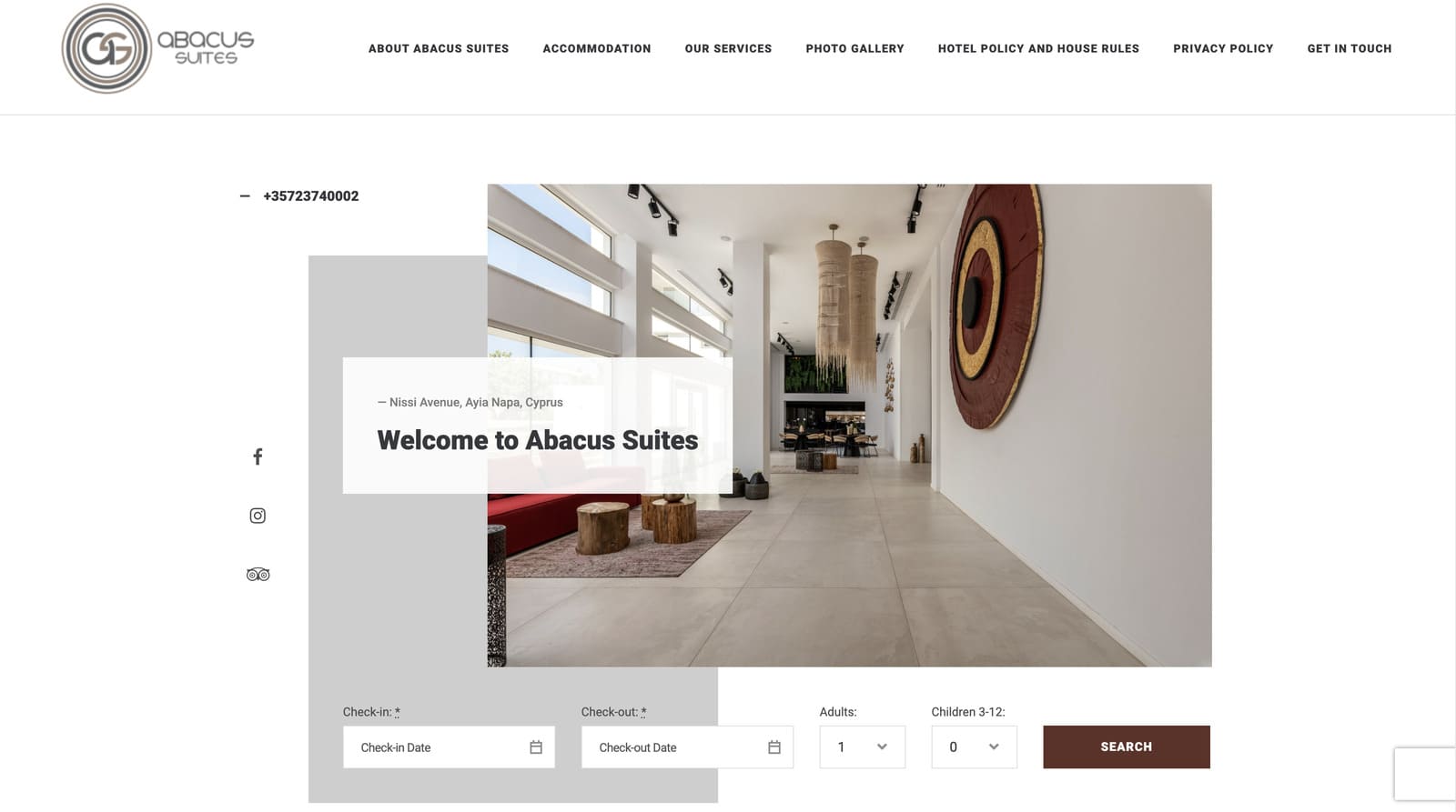 Screenshot of the Abacus Suites WordPress Hotel booking website built with Elementor.