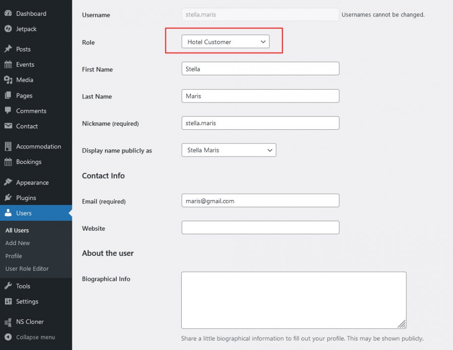 User accounts & customer management - Settings & Options - MotoPress